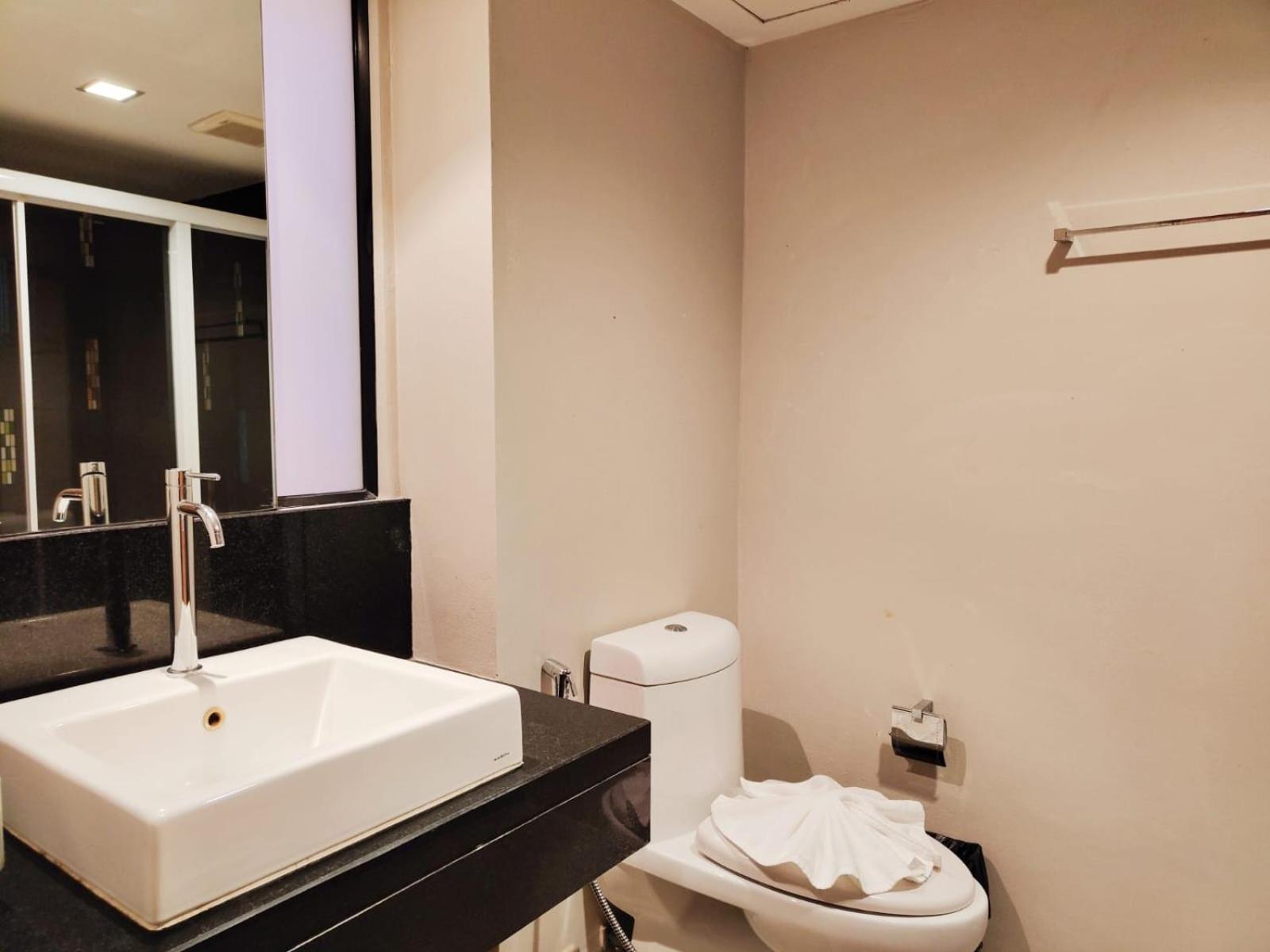 Ratana Apart Hotel Kamala Bagian luar foto