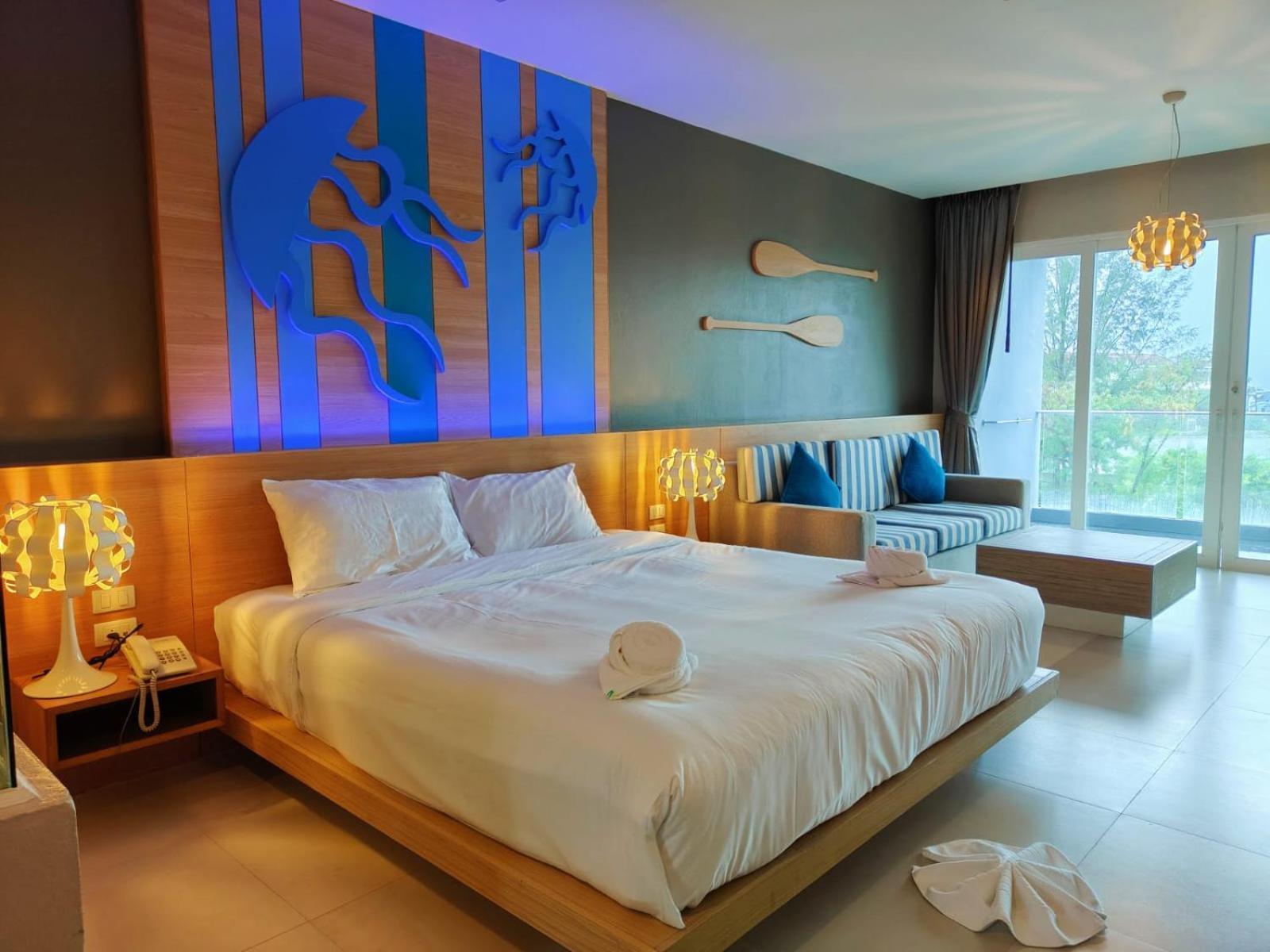 Ratana Apart Hotel Kamala Bagian luar foto