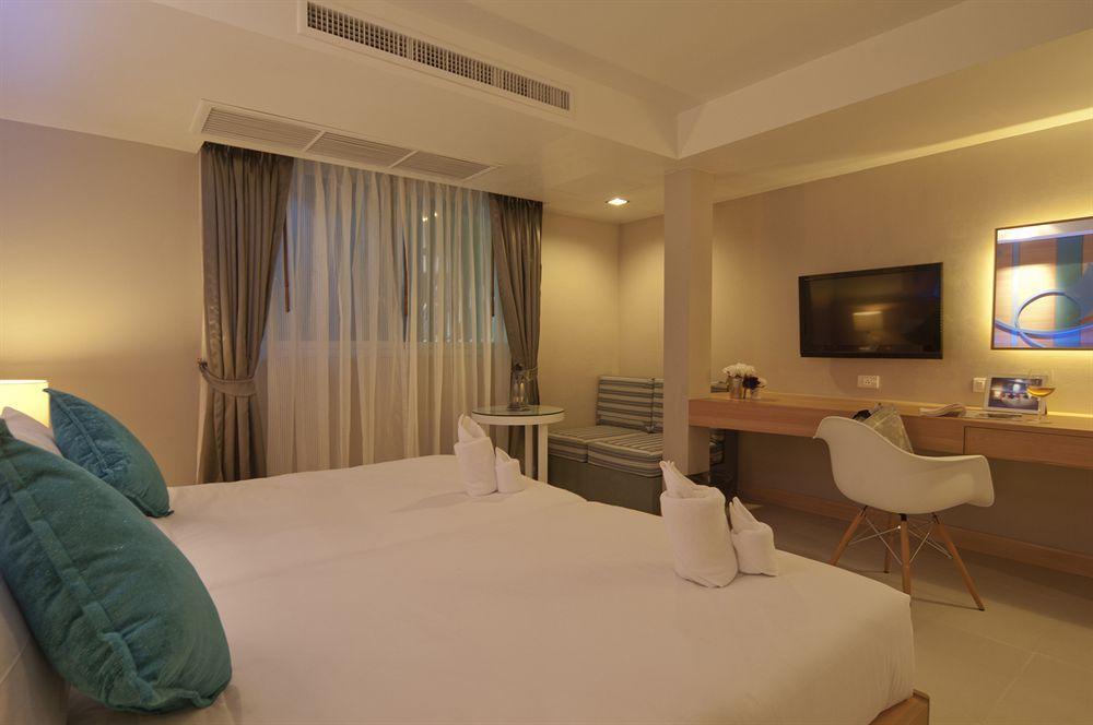 Ratana Apart Hotel Kamala Bagian luar foto