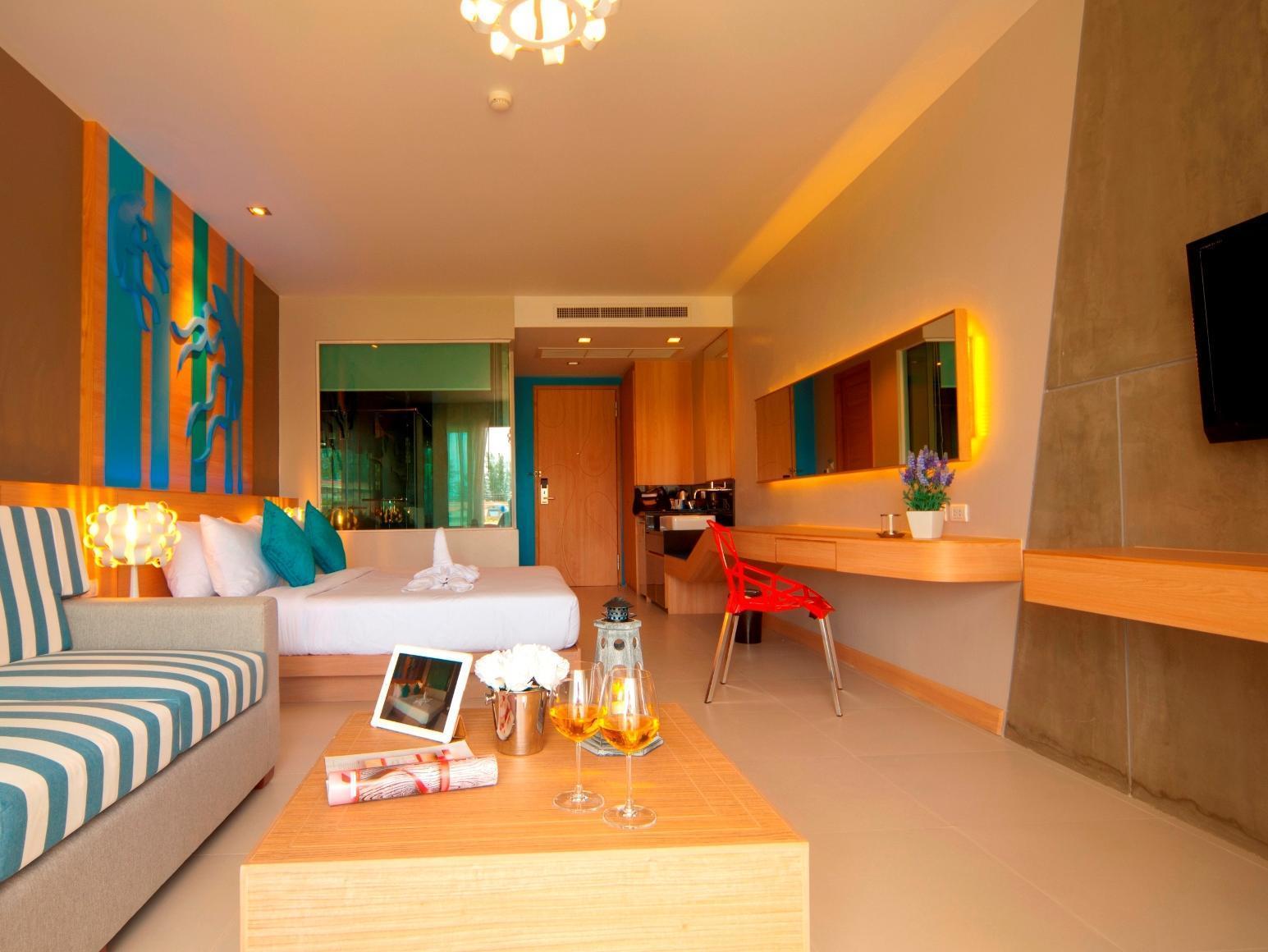 Ratana Apart Hotel Kamala Bagian luar foto