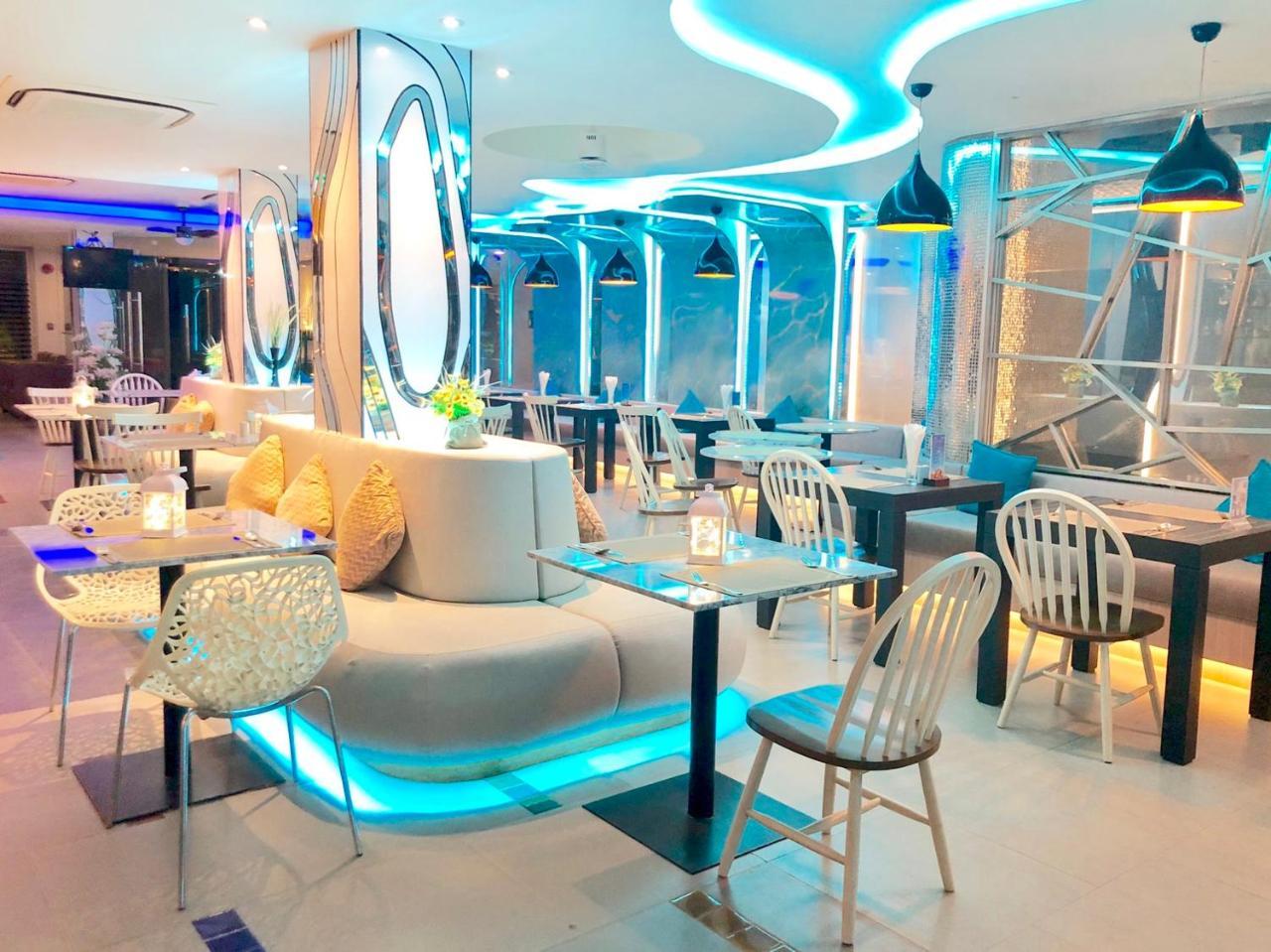 Ratana Apart Hotel Kamala Bagian luar foto